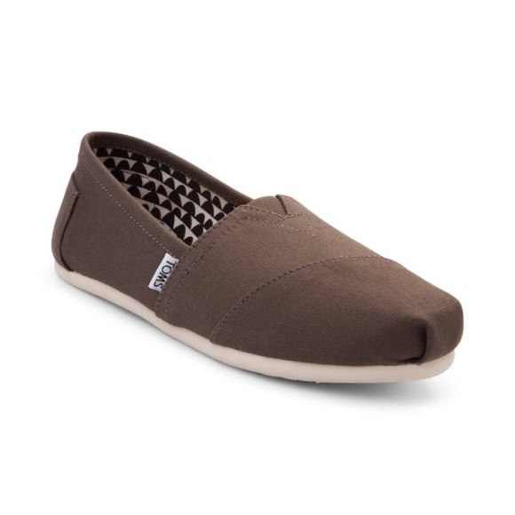 Toms Shoes - TOMS Classic Canvas Olive Green Size 8